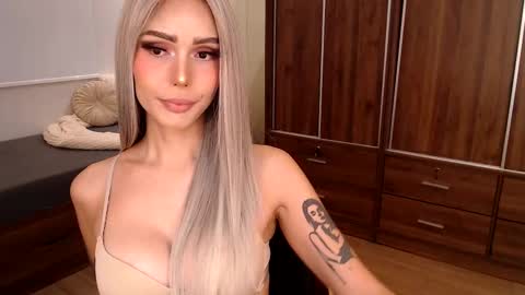 Natasha Rodriquez online show from 03.04.25