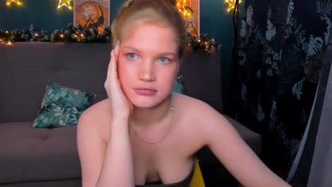 Chloe online show from 12.19.24