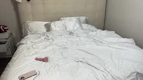 Snapshot of xlunacox chatting on 01.07.26 Luna COX online show from 01.07.26