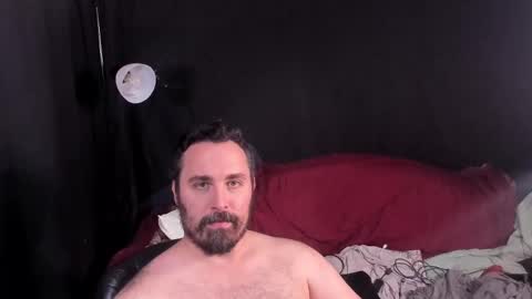 Snapshot of xmetalstudx chatting on 11.04.25 MetalstudMaster online show from 11.04.25