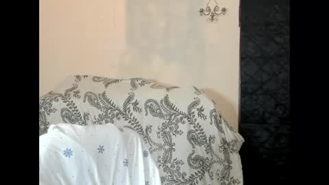 Snapshot of xmetalstudx chatting on 11.14.25 MetalstudMaster online show from 11.14.25