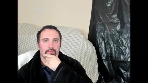 Snapshot of xmetalstudx chatting on 11.18.25 MetalstudMaster online show from 11.18.25