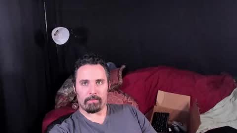 Snapshot of xmetalstudx chatting on 11.26.25 MetalstudMaster online show from 11.26.25