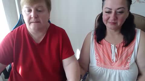 Snapshot of xmollyjanex chatting on 10.04.25 XMollyJaneX online show from 10.04.25