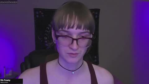 Snapshot of xmoonbeamx chatting on 12.08.24 Luna online show from 12.08.24