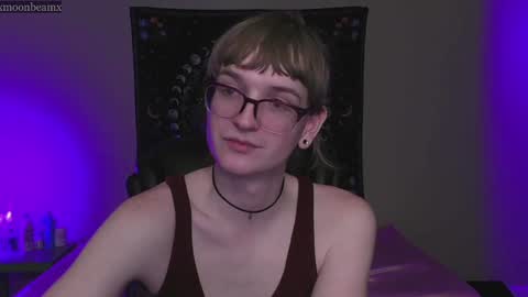 Snapshot of xmoonbeamx chatting on 12.10.24 Luna online show from 12.10.24