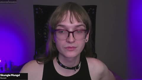 Snapshot of xmoonbeamx chatting on 12.12.24 Luna online show from 12.12.24