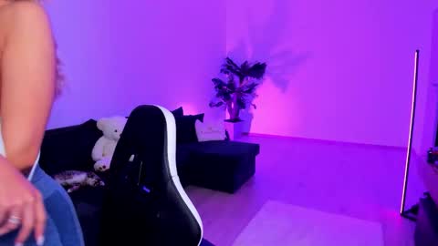 Snapshot of xpuka chatting on 03.13.26 xpuka online show from 03.13.26