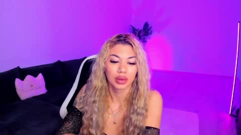 Snapshot of xpuka chatting on 03.17.26 xpuka online show from 03.17.26