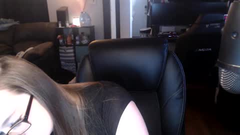 xqueenkendrax online show from 02.18.25