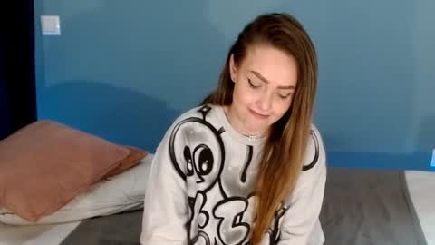 AnnaMaee online show from 01.14.25