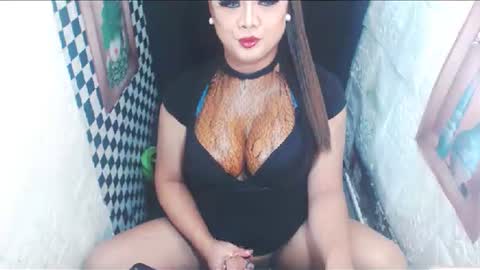 Snapshot of xsexyhugecock chatting on 09.09.25 AYU online show from 09.09.25