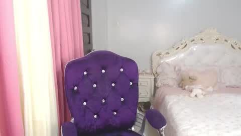 Snapshot of xsexyninedollx chatting on 05.21.26 Cleo de nile online show from 05.21.26