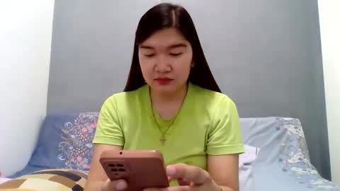 Snapshot of xsweetiemajax chatting on 10.05.25 HI IM PAULINE online show from 10.05.25
