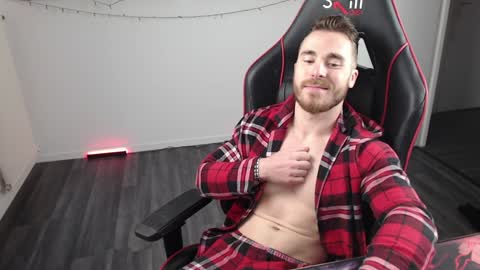 Snapshot of xtrakil chatting on 12.14.24 xtrakil online show from 12.14.24