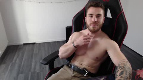 Snapshot of xtrakil chatting on 01.11.25 xtrakil online show from 01.11.25