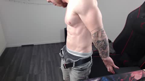 Snapshot of xtrakil chatting on 02.08.25 xtrakil online show from 02.08.25