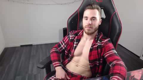 Snapshot of xtrakil chatting on 02.09.25 xtrakil online show from 02.09.25