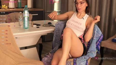FrancyStepmom and YStepson    INTERESTED IN A GIRL-GIRL COLLABORATION  TEXT ME HERE  or INSTAGRAM online show from 05.11.26