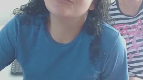 Gabriela and Camila online show from 01.06.25