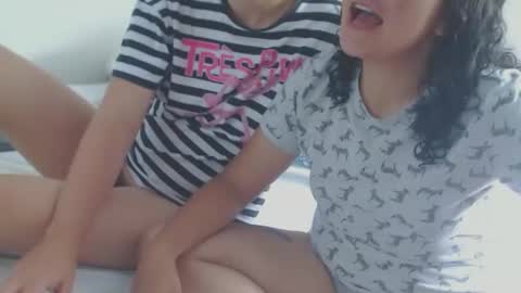 Gabriela and Camila online show from 01.19.25