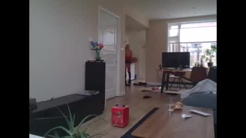 Snapshot of xx19hornyxx chatting on 12.20.25 max online show from 12.20.25