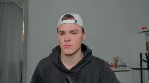 Snapshot of xx_raul_xx_ chatting on 02.01.26 raul online show from 02.01.26