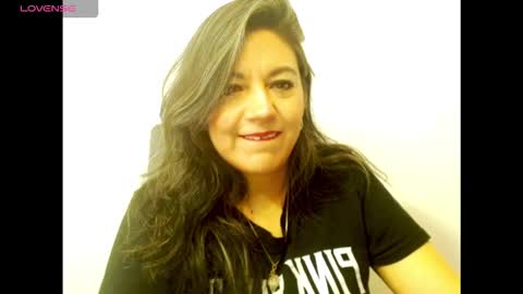 Snapshot of xxantonellaxxx chatting on 10.15.25 antonella online show from 10.15.25