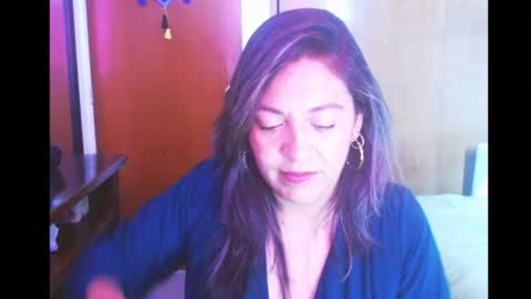 Snapshot of xxantonellaxxx chatting on 12.15.25 antonella online show from 12.15.25