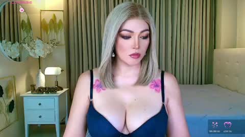 Snapshot of xxbedroombeautyxx chatting on 05.10.26 MISS NATALIA online show from 05.10.26