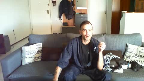 Snapshot of xxbooba_valentinoxx chatting on 10.30.25 xXBooba ValentinoXx online show from 10.30.25