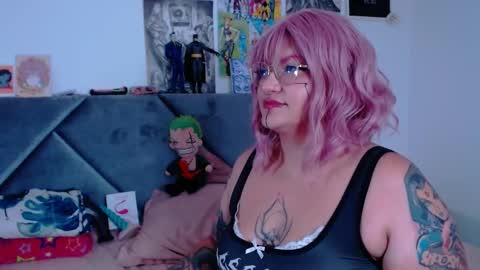 Snapshot of xxgreengoodxx chatting on 10.10.25 xxgreengoodxx online show from 10.10.25