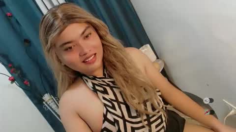 Snapshot of xxhotloyd_cummerx chatting on 06.09.26 Loyd online show from 06.09.26