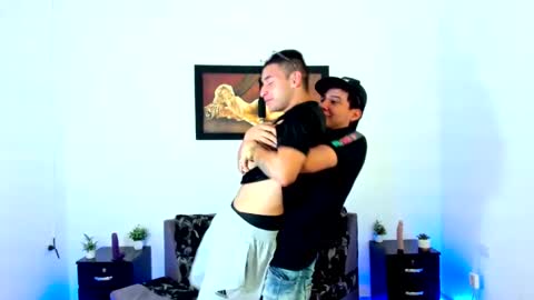 Snapshot of xxhoty0ung_boysxx chatting on 03.01.25 David and Mike online show from 03.01.25