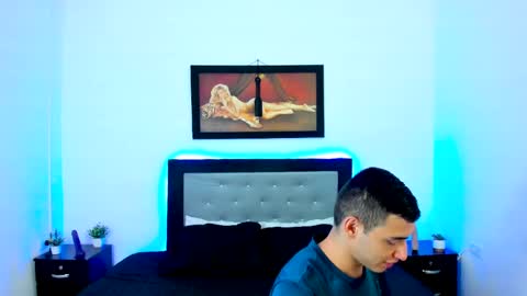 Snapshot of xxhoty0ung_boysxx chatting on 03.08.25 David and Mike online show from 03.08.25