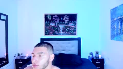 Snapshot of xxhoty0ung_boysxx chatting on 09.12.25 David and Mike online show from 09.12.25