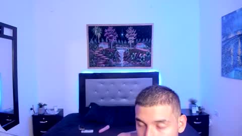 Snapshot of xxhoty0ung_boysxx chatting on 09.16.25 David and Mike online show from 09.16.25