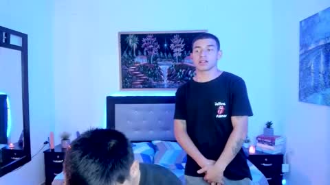 Snapshot of xxhoty0ung_boysxx chatting on 09.23.25 David and Mike online show from 09.23.25