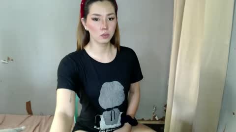 Snapshot of xxinnocentbellaxx chatting on 02.10.26 Dyanna Zulla online show from 02.10.26