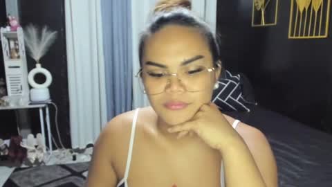 Snapshot of xxkylie_smithxx chatting on 06.27.26 Kylie Smith online show from 06.27.26