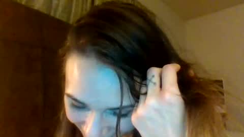 Snapshot of xxlily_monroexx chatting on 11.19.25 xxlily_monroexx online show from 11.19.25