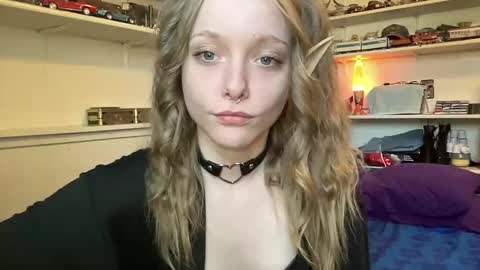 Snapshot of xxloveanastasia chatting on 10.30.25 LoveAnastasia online show from 10.30.25