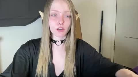 Snapshot of xxloveanastasia chatting on 01.15.26 LoveAnastasia online show from 01.15.26