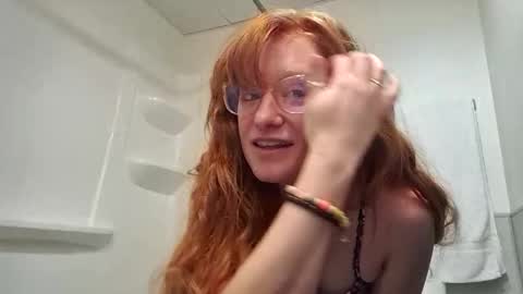 Snapshot of xxmariebliss chatting on 01.17.26 xxmariebliss online show from 01.17.26