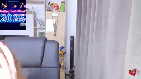 Snapshot of xxmodel69 chatting on 01.08.25 Nico online show from 01.08.25