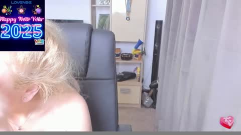 Snapshot of xxmodel69 chatting on 01.09.25 Nico online show from 01.09.25