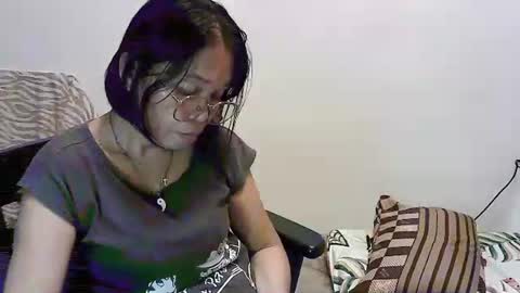Snapshot of xxsexypinayxx chatting on 09.18.25 xxsexypinayxx online show from 09.18.25