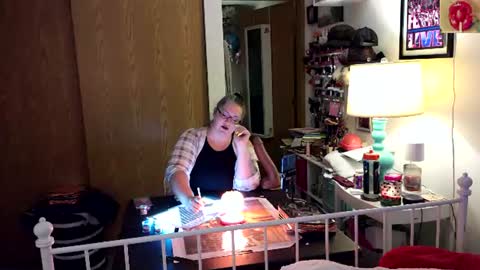 Strawberry Jane online show from 06.25.26