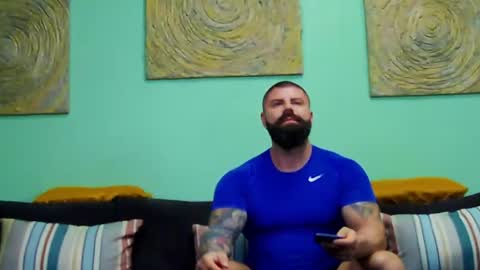 Snapshot of xxtreamleonard chatting on 04.29.26 Xtream Leonard online show from 04.29.26