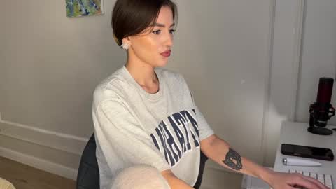 Snapshot of xxx_leila chatting on 03.11.26 xxx_leila online show from 03.11.26